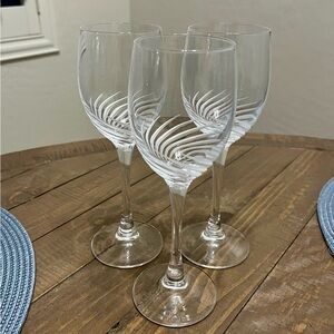 Set Of 3 CRISTAL D'ARQUES DURAND Spirale Mate Wine Glasses 8”